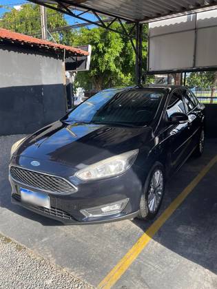 FORD FOCUS 2.0 SE PLUS FASTBACK 16V FLEX 4P POWERSHIFT